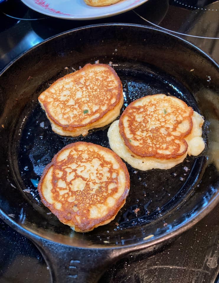 Leftover Mashed Potato Pancakes – Crispy Cast‑Iron Goodness