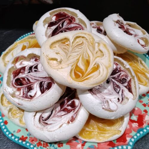 Swirled Meringue Cookies with Jam or Lemon Curd