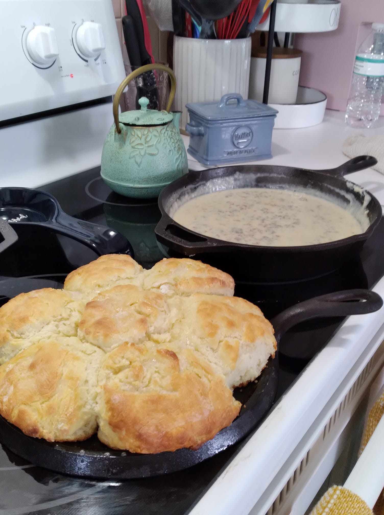 Buttermilk Biscuits and Sausage Gravy Combo