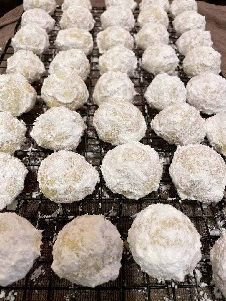 Classic Pecan Snowball Cookies (Russian Tea Cakes)