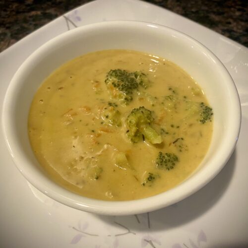 Creamy Crockpot Broccoli Cheese Soup