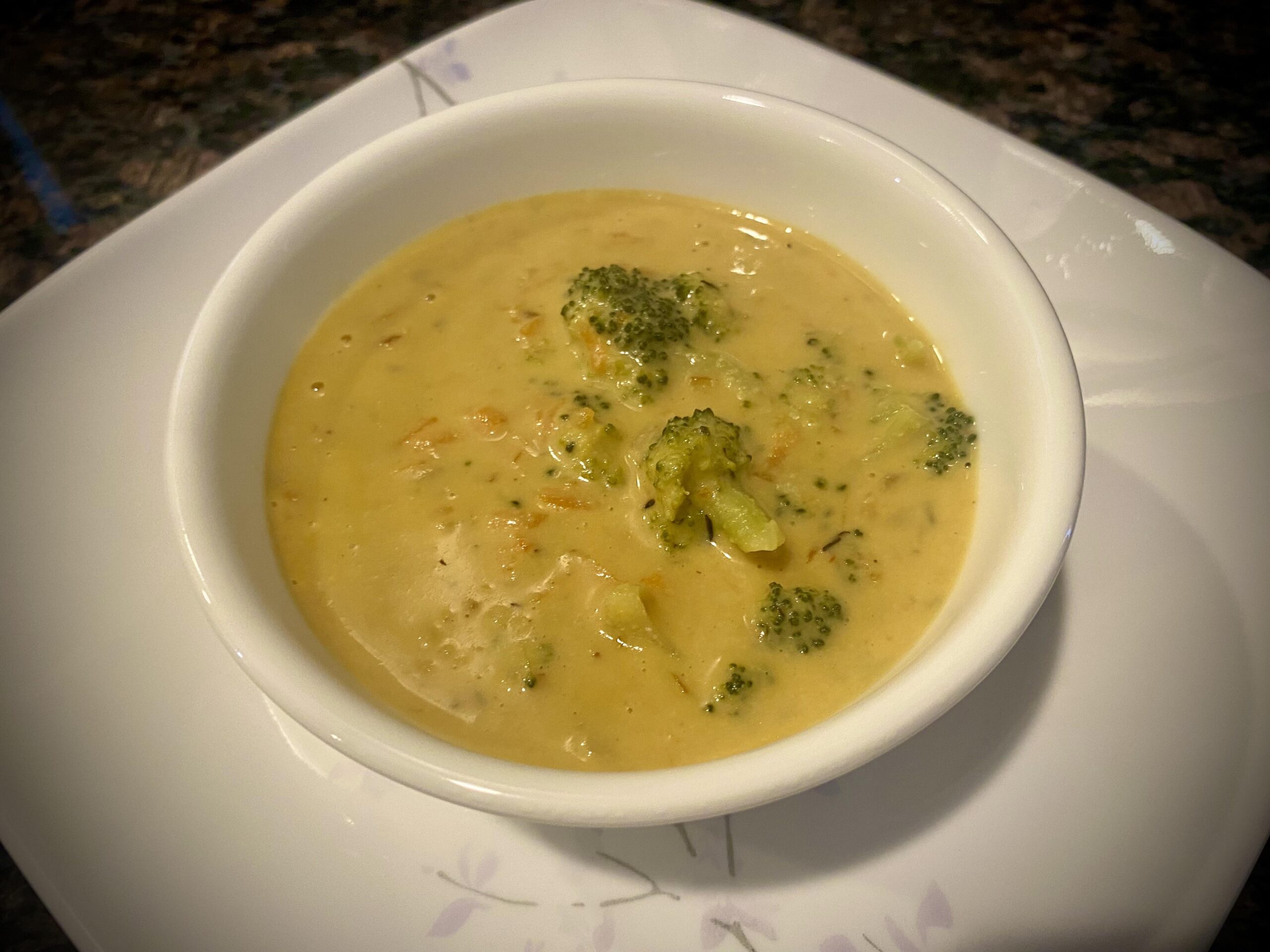 Creamy Crockpot Broccoli Cheese Soup