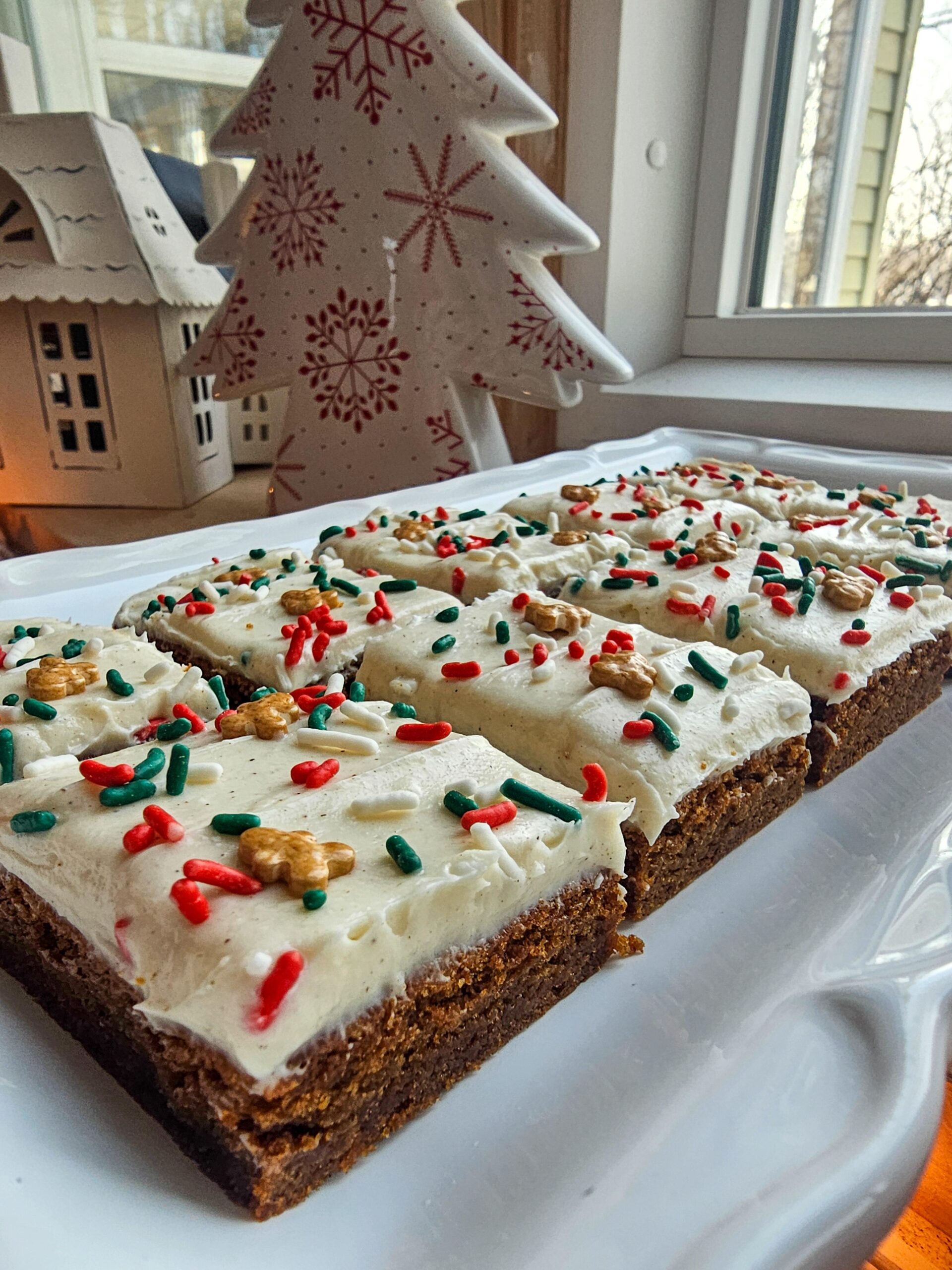 Gingerbread Cookie Bars